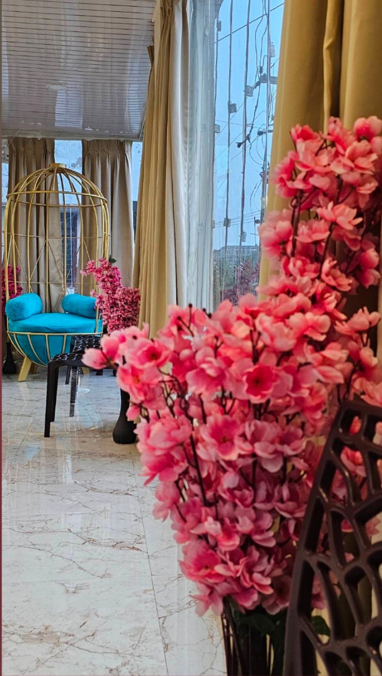 MiST salon lounge decor