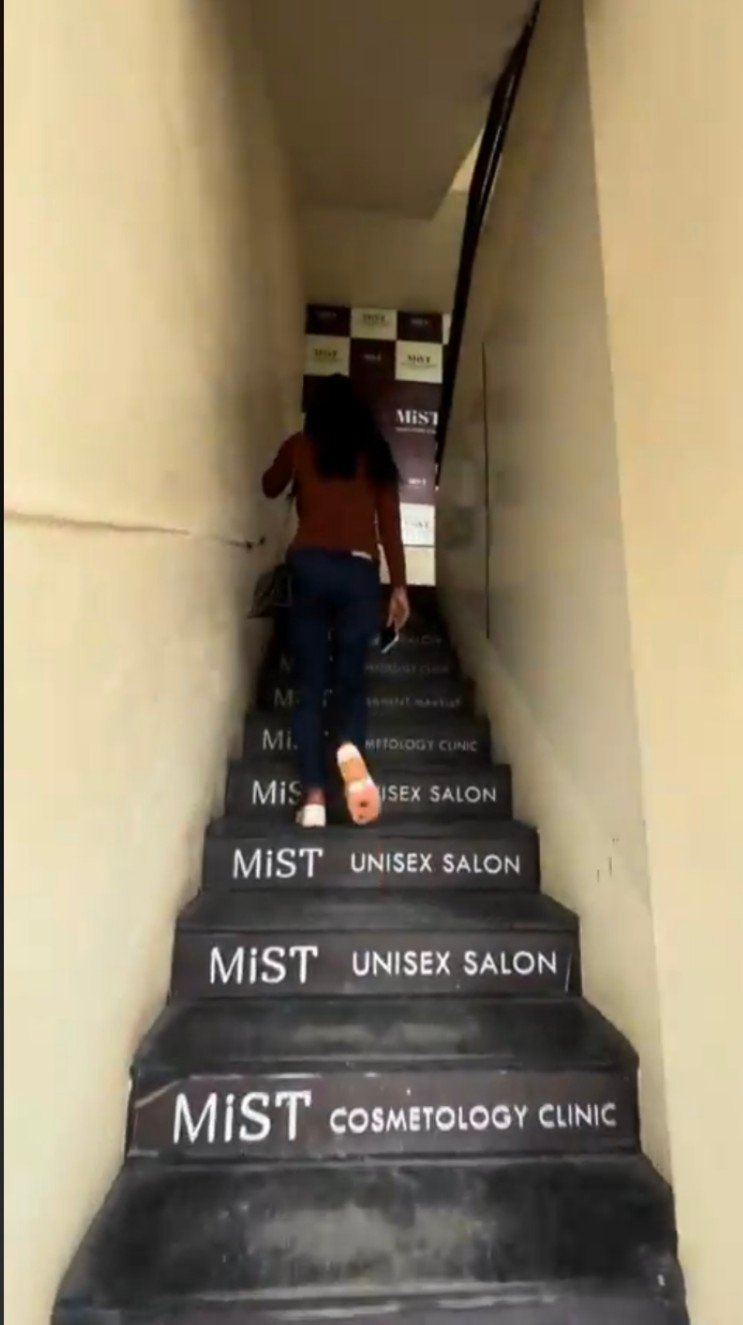 Entrance to MiST Unisex Salon
